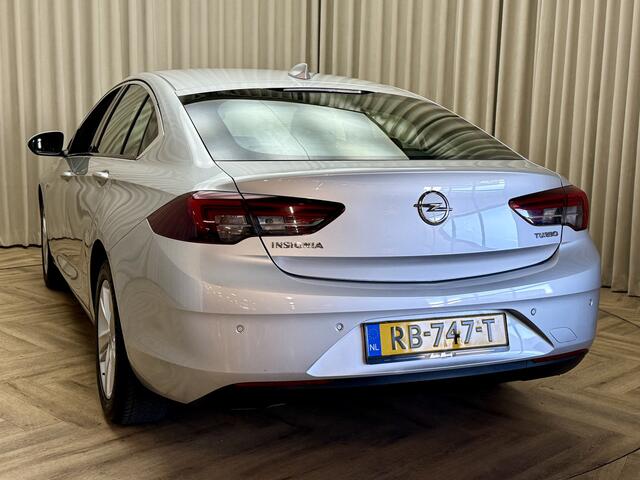 Opel INSIGNIA Grand Sport 1.5 Turbo Org.NL! / Carplay / 1/2 Leder / Keyless / Navigatie / Cruise / ECC Clima / 17'' LMV