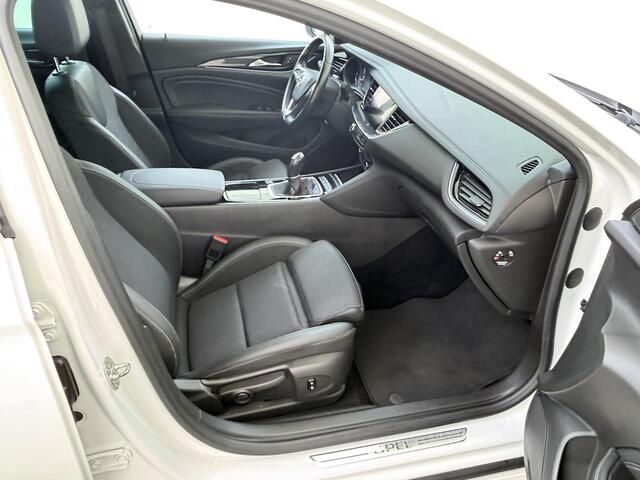 Opel INSIGNIA Grand Sport 1.5 Turbo 165 PK EcoTec Innovation | OPC Line Pack | Innovation+ pakket | Navigatie | Camera | Trekhaak