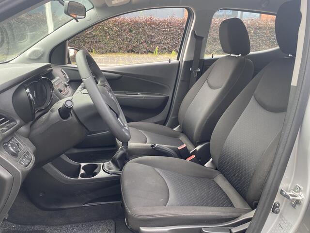 Opel KARL 1.0 ecoFLEX Edition met o.a. airco, cruise control, radio met bluetooth, etc.
