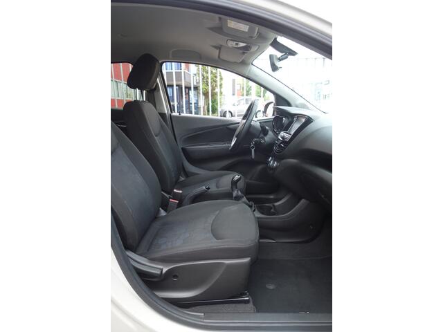 Opel KARL 1.0 Rocks Online Edition
