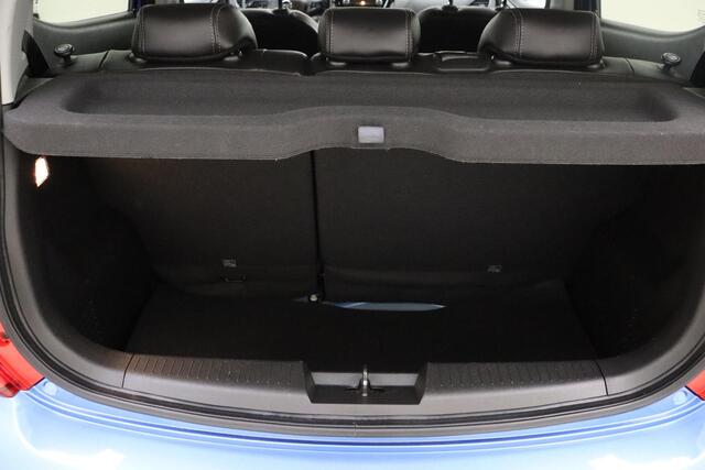 Opel KARL 1.0 ecoFLEX Innovation 75pk | Climate Control | Cruise Control | Parkeersensoren achter | Lichtmetalen Velgen | Half Lederen bekleding | Getinte ramen achter