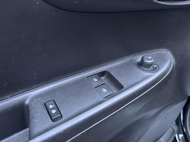 Opel KARL 1.0 Rocks Online Edition | Applecarplay/Android auto | Navigatie | Cruise control | Airco | Lichtmetalen velgen 15'' |