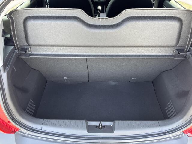 Opel KARL 1.0 Rocks Online Edition
