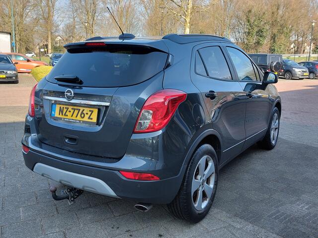 Opel MOKKA X 1.6 CDTI 110pk Business+ Comfort-Pack | Origineel NL | Navi | Apple Carplay+Android Auto | Airco | Cruise | Pdc V+A | Licht+Regensensor | Mistlampen | Privacy Glass | 17''lm | Trekhaak