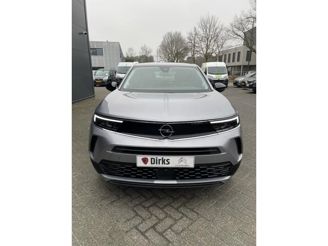 Opel MOKKA 100pk Elegance (Camera - Keyless Entry - Automatische Airco - LED - Navigatie - Apple Carplay - Parkeersensoren - 17")