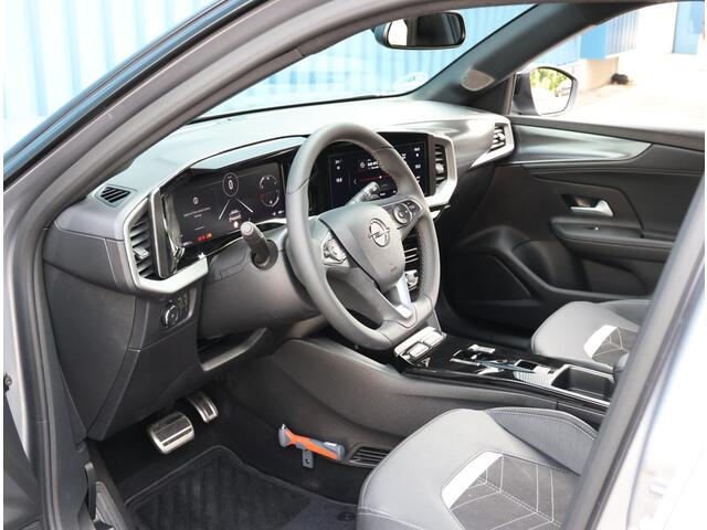 Opel MOKKA 1.2 Turbo Hybrid 136PK GS | AppleCarPlay/AndroidAuto | Alcantara/Leer | Cruise Control | Climate Control | Camera | Digitale Cockpit | Navigatie | FULL LED | Privacy Glass | TwoTone | Massage Bestuurdersstoel |