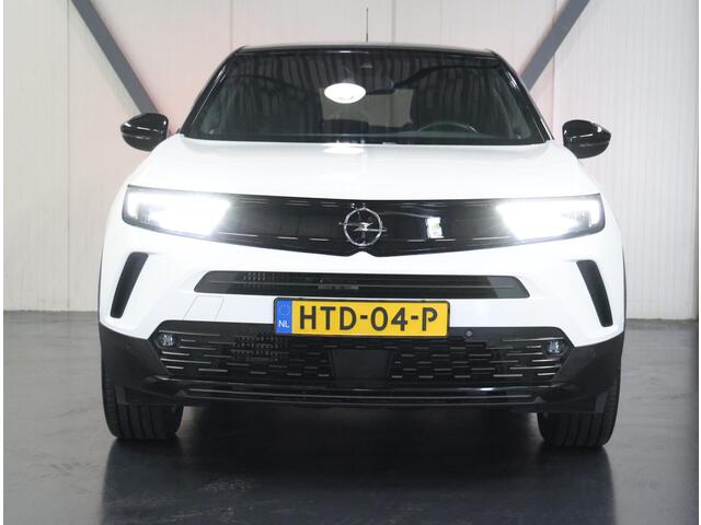 Opel MOKKA 1.2 130PK Turbo GS Line | AppleCarPlay/AndroidAuto | Alcantara/Leer | Adaptive Cruise Control | Climate Control | Camera | Digitale Cockpit | Navigatie | FULL LED | Privacy Glass | TwoTone | Massage Bestuurdersstoel |