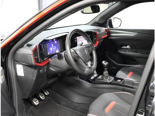 Opel MOKKA 1.2 130PK Turbo GS Line | AppleCarPlay/AndroidAuto | Adaptive Cruise Control | Climate Control | Camera | Stoel/Stuur Verwarming | Digitale Cockpit | Navigatie | FULL LED | Isofix | Privacy Glass | Trekhaak |