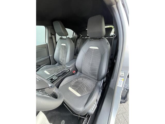 Opel MOKKA 130pk Ultimate (Camera - Keyless Entry - Parkeersensoren V+A - Navigatie - LED - Automatische Airco - Apple Carplay -Adaptieve Cruise Controle)