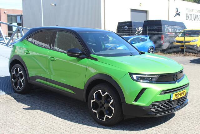 Opel MOKKA 1.2 Turbo Ultimate*Automaat* Navigatie/Virtual cockpit/Adaptive cruise control/Achteruitrijcamera/Parkeersensoren rondom/Apple carplay/Dodehoek detectie/Stoelverwarming/Stuurverwarming/Climate control/DAB/Lane assist/18'' Lichtmetalen velgen.