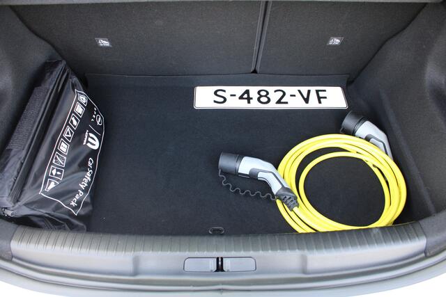 Opel MOKKA Electric Level 2 50 kWh | Warmtepomp | DAB | Keyless | Climate control | Navigatie | AppleCarplay