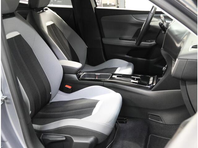 Opel MOKKA Mokka-e Elegance 50-kWh 136PK | AppleCarPlay/AndroidAuto | Cruise Control | Climate Control | Camera | Digitale Cockpit | Navigatie | FULL LED | TwoTone | Isofix | Armsteun |