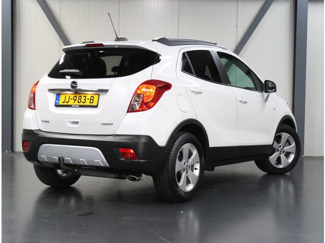 Opel MOKKA 1.4 140PK Turbo Cosmo | AGR Stoelen | Armsteun | Trekhaak | Climate Control | Cruise Control | Camera | 17" LMV | Goed Onderhouden | Isofix | Privacy Glass |