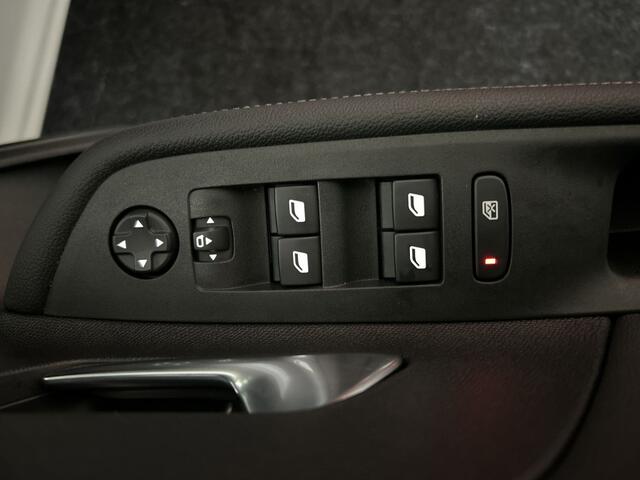 Opel MOKKA Electric Ultimate 50 kWh Topstaat zeer sportieve Mokka! | Multimedia | Navi Pro | Zwart dak en motorkap!