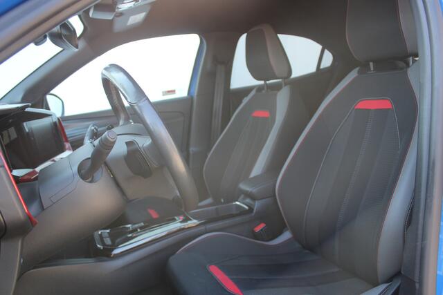 Opel MOKKA 1.2 Turbo Ultimate Stoel + stuur verwarming l 360 Camera l All season banden l Airco l adaptief Cruise control l Navigatie l AppleCarPlay/AndroidAuto