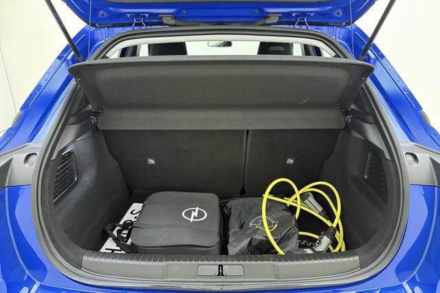 Opel MOKKA Mokka-e Edition 50-kWh 11kw bl. | Navigatie | Trekhaak | Camera | Climate control | Parkeersensoren | Lichtmetalen velgen | Cruise control | Weinig kilometers