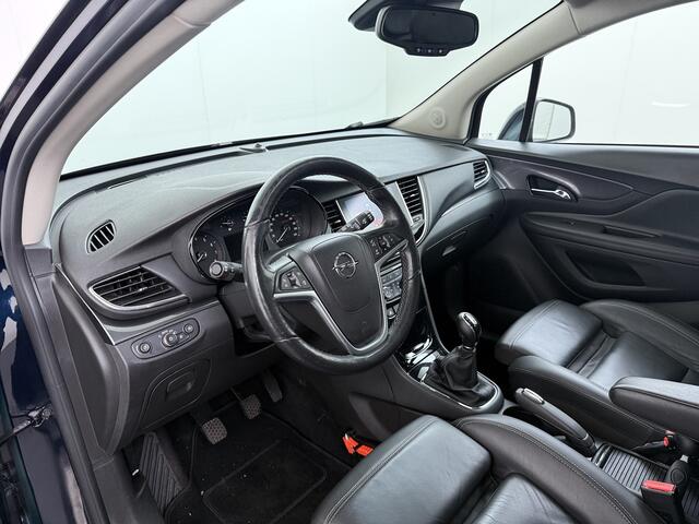 Opel MOKKA X 1.4 Turbo 141PK Leder AGR Comfort Stoelen Navi Camera Ecc Cruise Control Schuif-kanteldak Apple Carplay Android Auto Bi-Fuel Online Edition Stoel+Stuurverwarming Lmv Led Privacy Glas Pdc Zeer luxe en complete Opel Mokka!