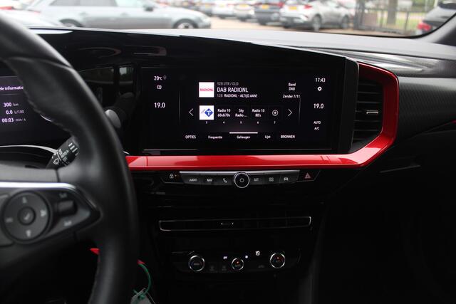 Opel MOKKA Electric Ultimate 50 kWh / Camera / CarPlay / Keyless / LED Koplampen / 17'' / Navigatie / DAB / Dodehoek / Cruise Control Adaptief / Warmtepomp