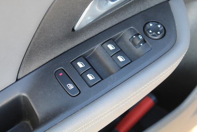 Opel MOKKA Mokka-e Elegance 50-kWh 11kw bl.