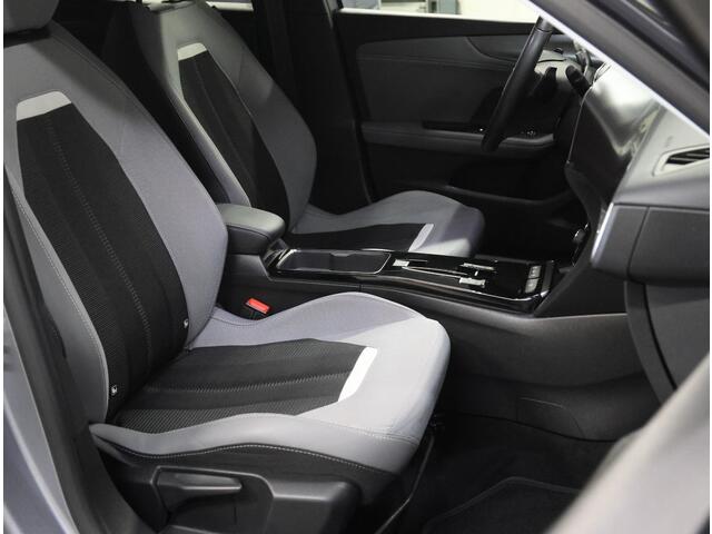 Opel MOKKA 130PK Elegance | 1ste eigenaar | AppleCarPlay/AndroidAuto | Camera | Keyless | Climate Control | Adaptief Cruise Control | Navigatie | Dodehoekdetectie | MatrixLED | AUTOMAAT | Isofix | Privacy Glass | Two-Tone |