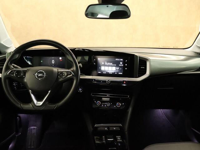 Opel MOKKA Mokka-e Elegance 50-kWh 7.4kw bl. SOH 94.2%!! - ORIGINEEL NEDERLANDSE AUTO - LEDERPAKKET - PARKEERSENSOREN ACHTER - ACHTERUITRIJ CAMERA - 360 GRADEN CAMERA - STOELVERWARMING - 3 FASE LADEN - LEDEREN BEKLEDING