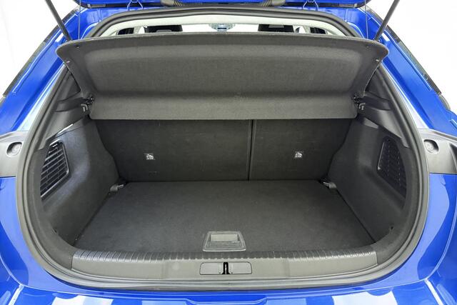 Opel MOKKA 1.2 Business Elegance | 100PK | Stoel & Stuurverwarming | navigatie | Start/Stopknop | Parkeercamera Achter | DAB+ | Climate Control |