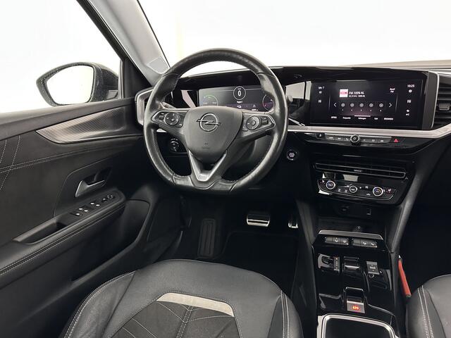 Opel MOKKA Mokka-e Ultimate 50-kWh 7.4kw bl. [ 3-Fase ] {SOH-84%} (INCL-BTW) *FULL-LED | LEATHER-MICROFIBRE | ADAPTIVE-CRUISE | HEATED-SPORTSEATS | DAB+ | KEYLESS | DIGI-COCKPIT | CARPLAY | AMBIENT-LIGHT | CAMERA | LANE-ASSIST | 18"ALU*