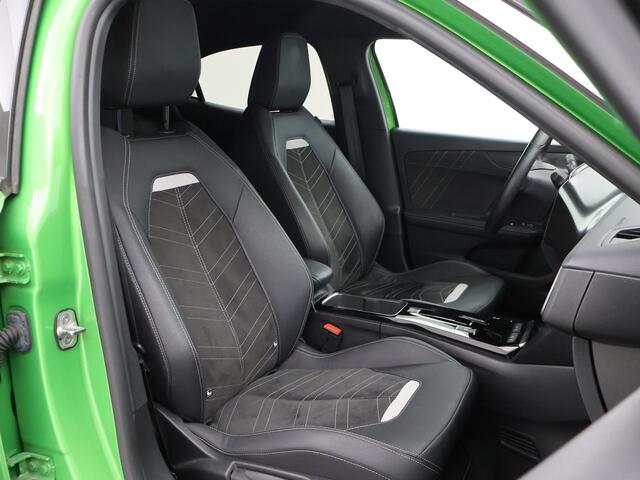 Opel MOKKA Mokka-e ULTIMATE 50 KWH TWO TONE 94% SOH + LEDER/ALCANTARA | STOEL/STUURVERW. | 18 INCH | MATCHA GREEN