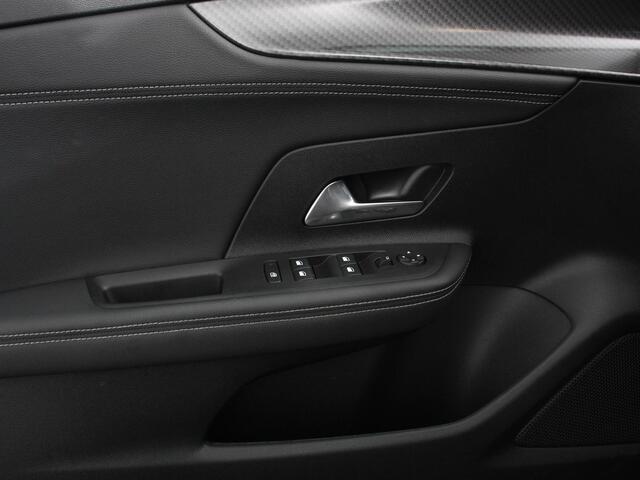 Opel MOKKA Mokka-e Ultimate 50-kWh Navigatie Apple Carplay/Android Auto Adaptieve Cruise Control Parkeersensoren Camera Stoel-en stuurwielverwarming Virtual Cockpit Full LED