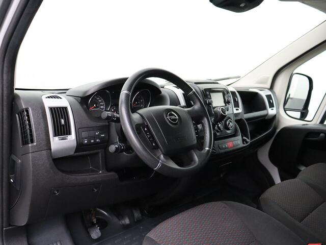 Opel MOVANO 2.2D 140PK Zwaar L2H2 Edition | Imperiaal | Trekhaak | Multimedia | Airco | Cruise | 3-Persoons | Betimmering