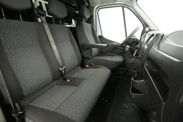 Opel MOVANO 2.3 CDTI L3H2 Airco Camera Cruise Trekhaak Navi 3 Persoons Imperiaal PDC