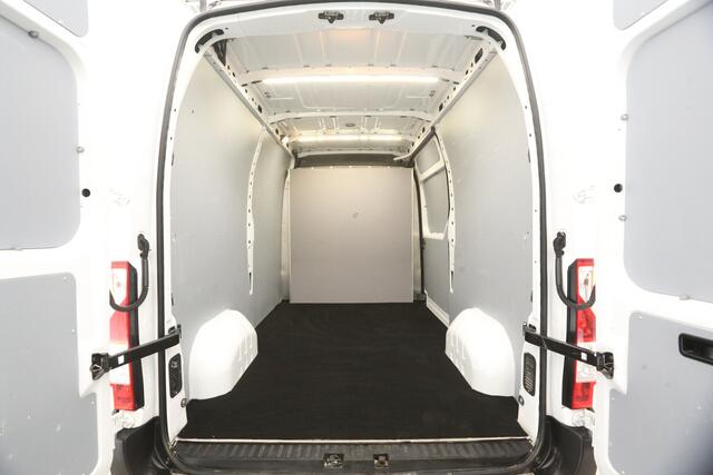 Opel MOVANO 2.3 CDTI BiTurbo L2H2 146PK Airco Camera Cruise Navigatie PDC 3 Persoons Imperiaal Trekhaak