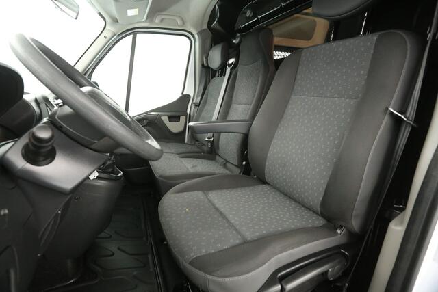 Opel MOVANO 2.3 CDTI L2H2 Airco Cruise Trekhaak Parkeersensoren 3 Persoons Elektrpakket