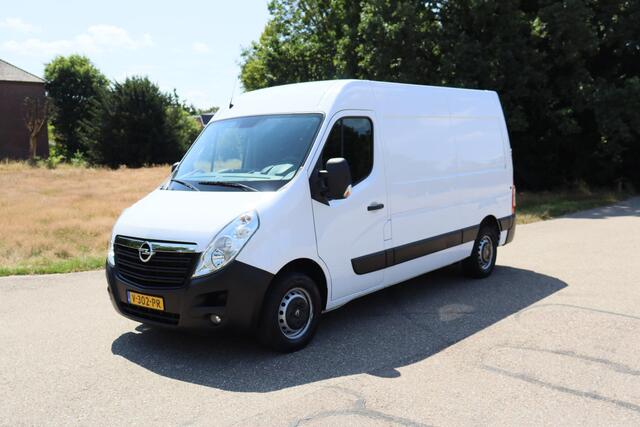 Opel MOVANO 2.3 CDTI L2H2 2018 NAP | Navigatie | Bluetooth | Airco | Camera | Geveerde stoel | Trekhaak | Cruise control | Elektrische ramen | PDC | Zeer nette bus