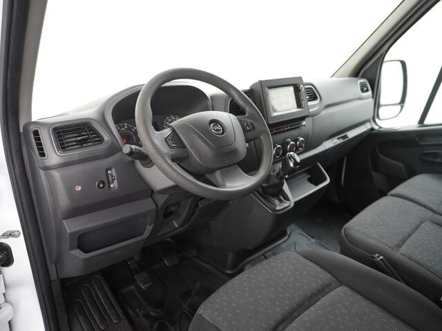 Opel MOVANO 2.3CDTI L2H2 Airco Navi Trekhaak 3-Persoons Cruise Control Pdc Bluetooth Kasten-inrichting Regen-Lichtsensor Schuifdeur Betonplex Vloer Wandbetimmering Euro 6 1e Eigenaar 2.500kg Trekgewicht