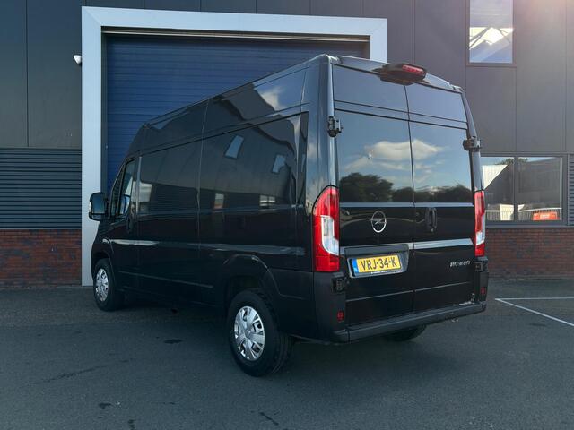 Opel MOVANO 2.2D 140 Zwaar L2H2 Edition/ Zij-Schuifdeur rechts/ DAB+/ Camera/ Navi/ Airco/ Cruise/ Elek. pakket/ Bluetooth/ Armsteun/ Multi. Stuur/ PDC/ LED Dagrijverl.