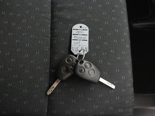 Opel MOVANO 2.3Turbo 135PK L2H2 | Navigatie | Camera | 3-Persoons | Airco | Trekhaak | Betimmering