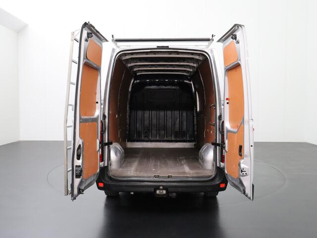 Opel MOVANO 2.3Turbo 135PK L2H2 | Imperiaal | Trekhaak | Gate Locks | Navigatie | Camera | Airco | Cruise