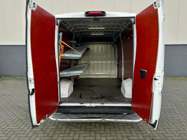 Opel MOVANO 2.2D 120 L3H2 Camera Cruise-Control EURO6.3 Elek.Ramen SchuifdeurRechts VolledigTussenschot Edition Sidebars Treeplank Dab Bluetooth Airco Elek.Spiegels DealerOnderhouden 6-Versn. 2500 kg trekvermogen