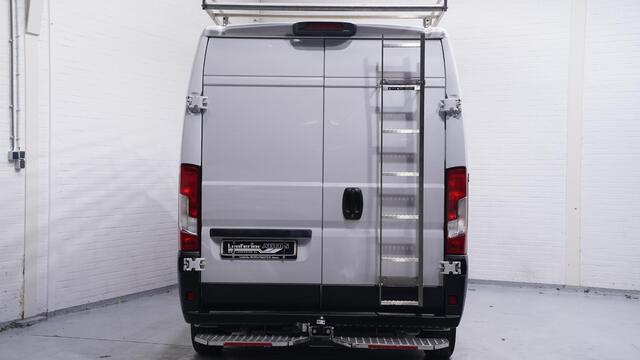 Opel MOVANO 2.2D 140 pk L2H2 Edition Airco, NAP, Imperiaal met Trap, Trekhaak 2.500 kg met Opstap, Navi, 1e Eigenaar, 3-Zits