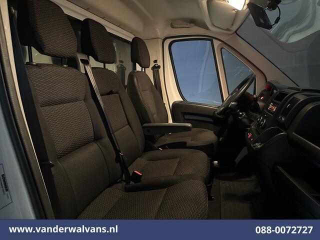 Opel MOVANO 2.2D 141pk Bakwagen Laadklep Euro6 Airco | Camera | Cruisecontrol | 946kg Laadvermogen Bijrijdersbank