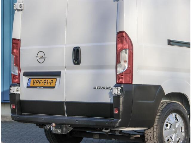 Opel MOVANO GB Zwaar Edition L3H2 2.2 165PK | Airco | Camera | Grip Control | Cruise Control | Armsteun | Trekhaak | 3 Zits | Houtenlaadvloer/Latbetimmering | Navigatie | Parkeersensoren | All Season Banden |
