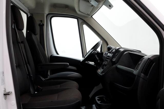 Opel MOVANO 2.2D 140pk Bakwagen met laadklep 1.060kg laadvermogen 08-2023