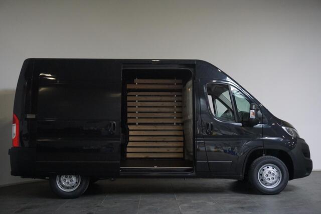 Opel MOVANO 140pk L2H2 Edition Navi Camera Parkeersensoren Trekhaak Cruise control Airco