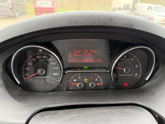 Opel MOVANO 2.2D 140 L2H2 EDITION AIRCO.NAVI .BETIMMERING . PARKEERSENSOREN ACHTER.