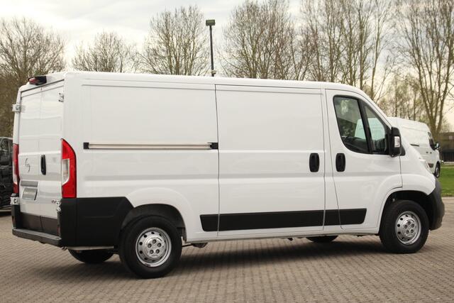 Opel MOVANO 2.2D 140pk L1H1 3.5t | Cruise | Carplay/Android | Navi | Camera | PDC | Lease 378,- p/m