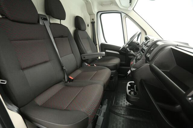 Opel MOVANO 2.2D 165PK L4H2 | 3000kg Trekgew. | Airco | Cruise | 3 Zits | Parkeersens. | Stoelverw.