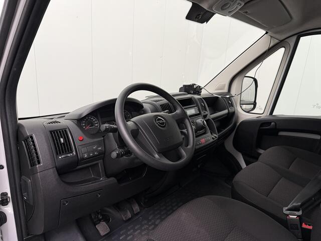 Opel MOVANO 140PK Bakwagen+Laadklep | 1046 Kg Laden | Airco | Cruise | 3-Zits | Dakspoiler