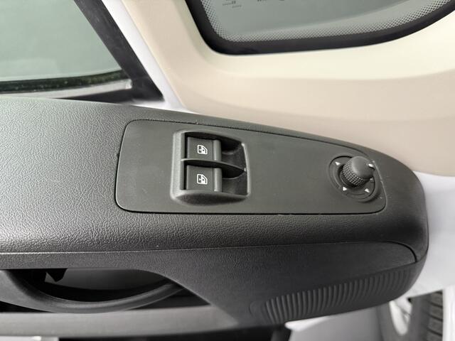 Opel MOVANO 140PK Bakwagen+Laadklep | 1046 Kg Laden | Airco | Cruise | 3-Zits | Dakspoiler