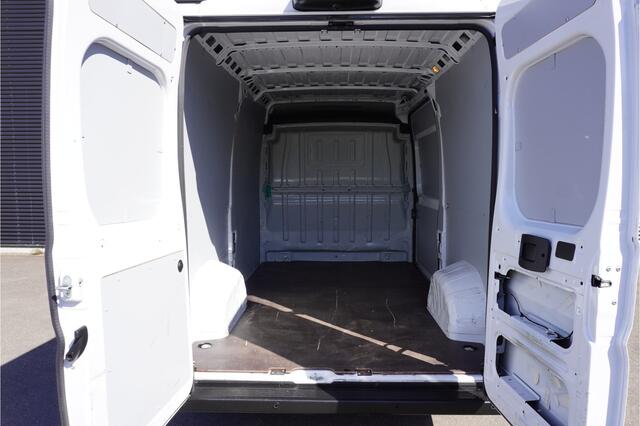 Opel MOVANO 120pk L2H2 Navigatie Camera Cruise control Apple Carplay Climate control